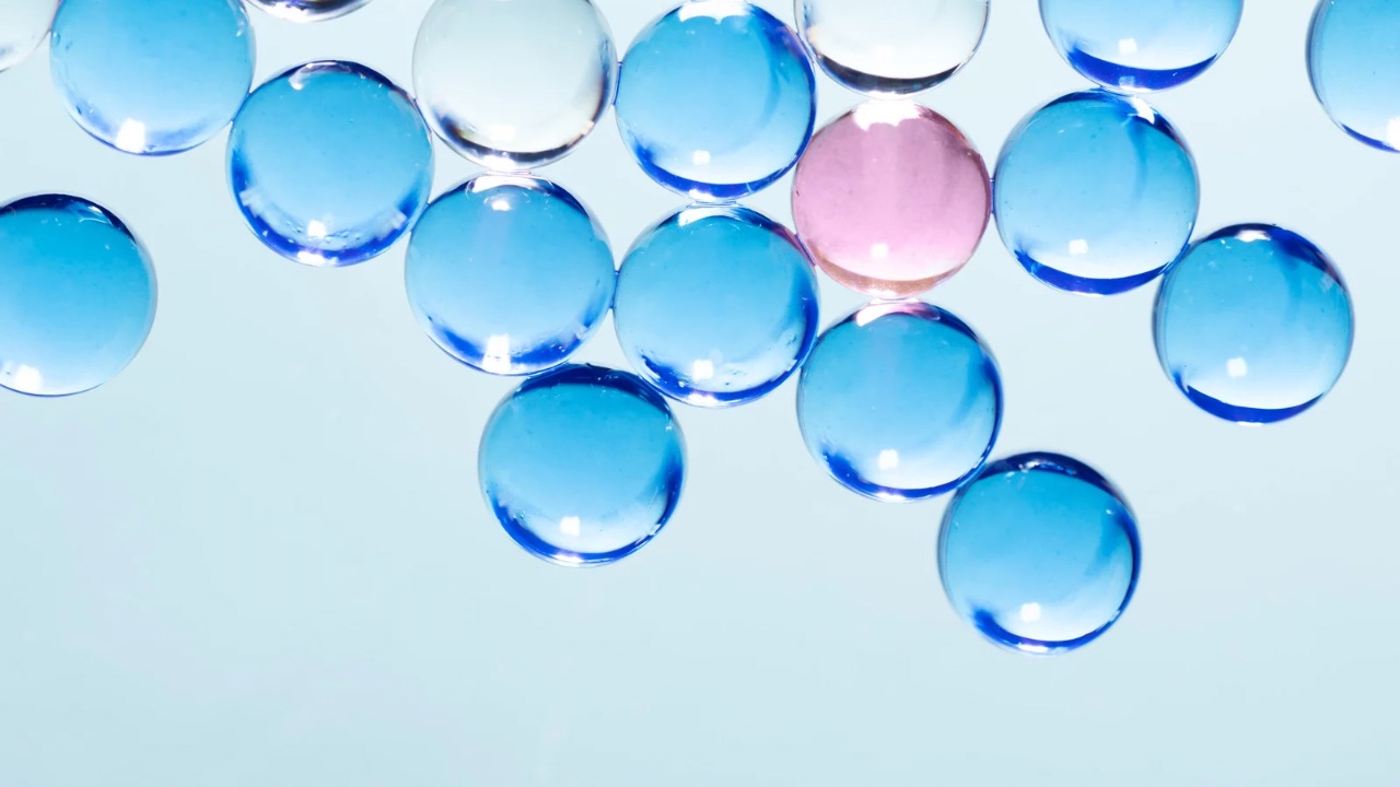 بهترین کرم آبرسان دارای هیالورونیک اسید